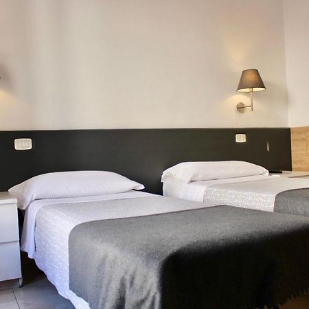 Overseas Affittacamere Roma Exterior foto